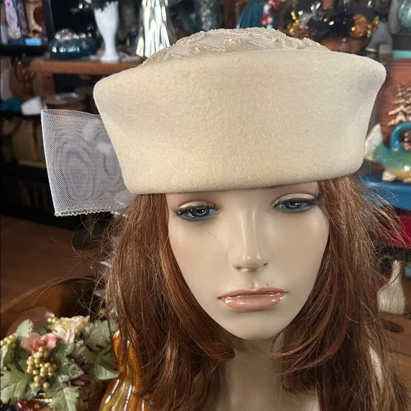 Elegant Vintage Cream Embellished Wool Pillbox Hat m_68fcfac2b94491a2f9436eeb.jpg main image 2